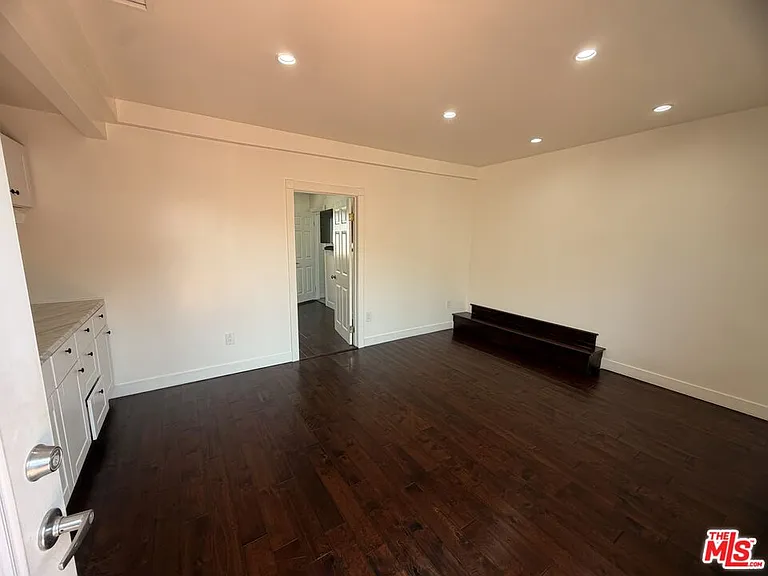 10103 Washington St — Photo 2