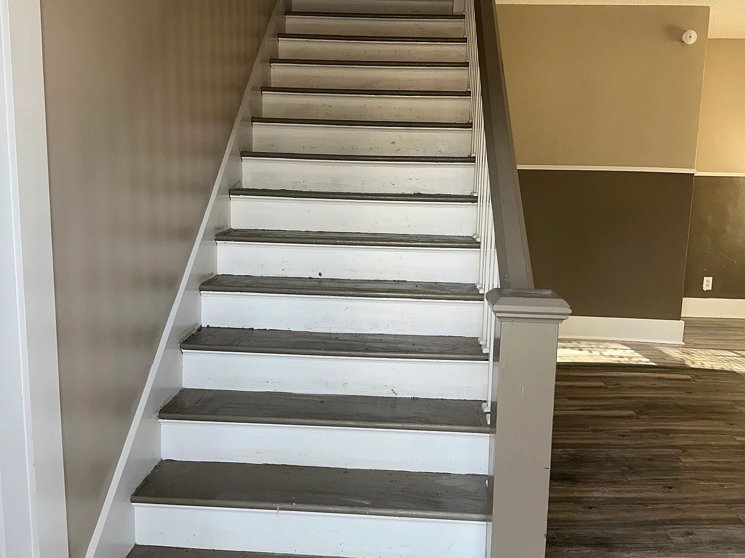 5 bed, 3000 sqft, $1,800 — Photo 4