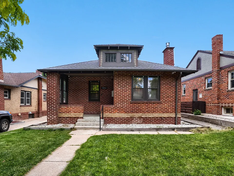 1354 Elm St