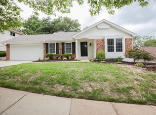 2505 Forest Leaf Pkwy, Ballwin, MO