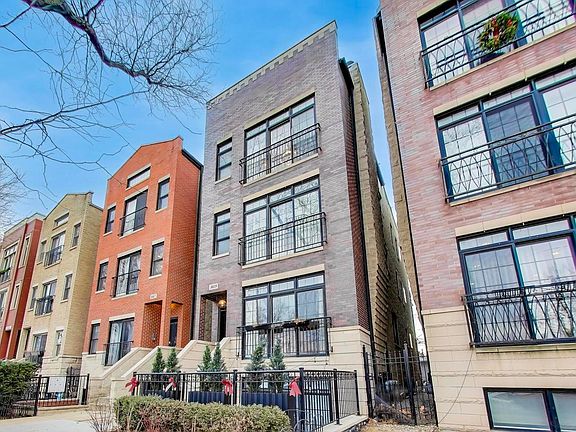 2nd image of 3015 N Damen Ave #3