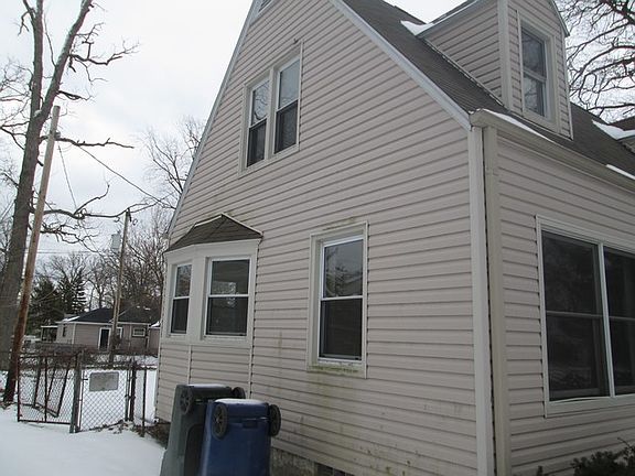 2nd image of 5611 Massachusetts St