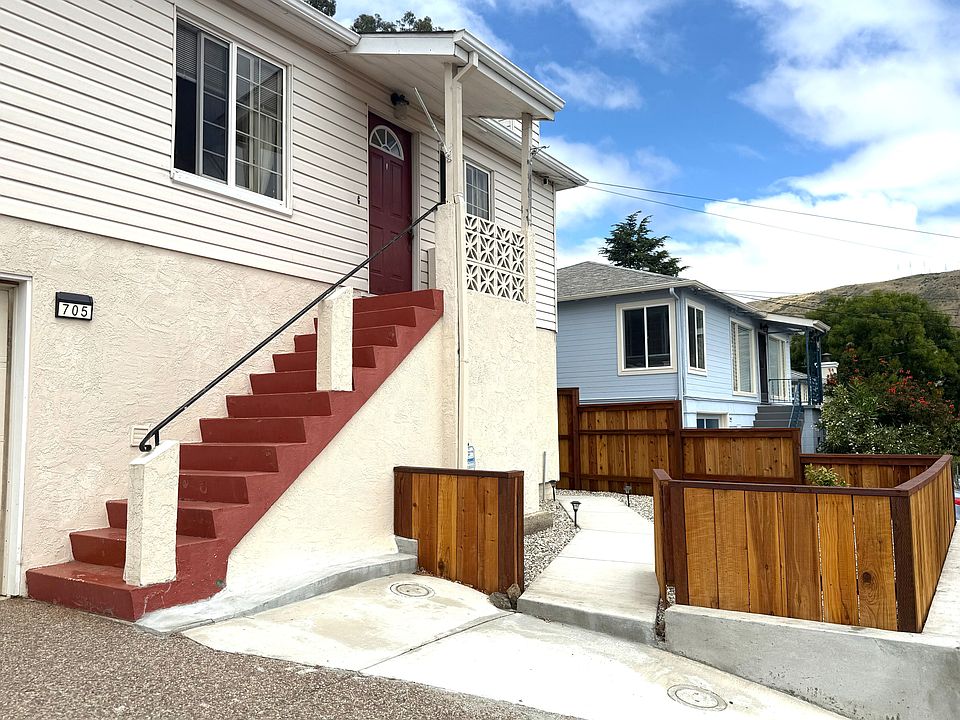 1st image of 705 Spruce Ave