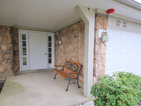 2nd image of 1233 N Regency Dr