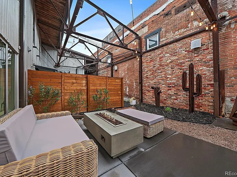 3033 Blake St #123 — Photo 33