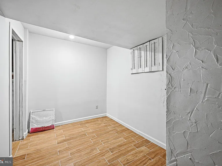 10609 Oxford Ct — Photo 51