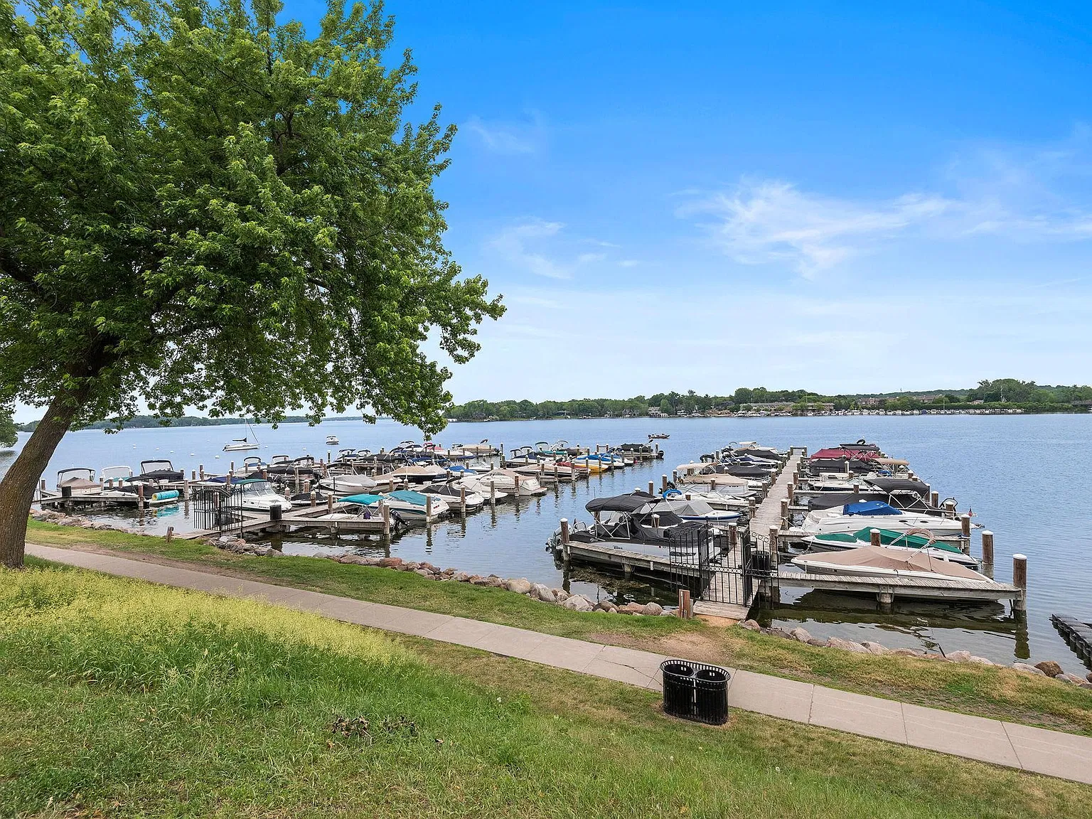 1 bed, 1.5 bath, 1100 sqft, $2,700 — Photo 4