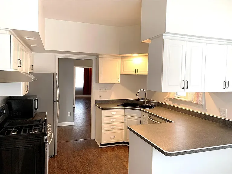 4108 Forest Ave #1 — Photo 12