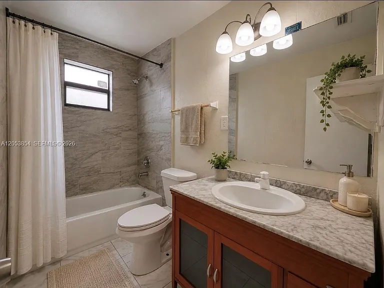 4004 SW 20th St — Photo 17
