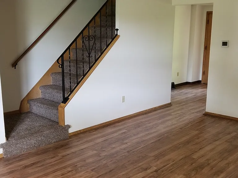 1443 W Grandview Blvd — Photo 3