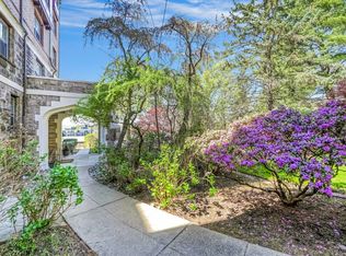 100 E Palisade Ave #24, Englewood, NJ 07631