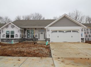3908 Golden Apple Way, Jeffersonville, IN 47130