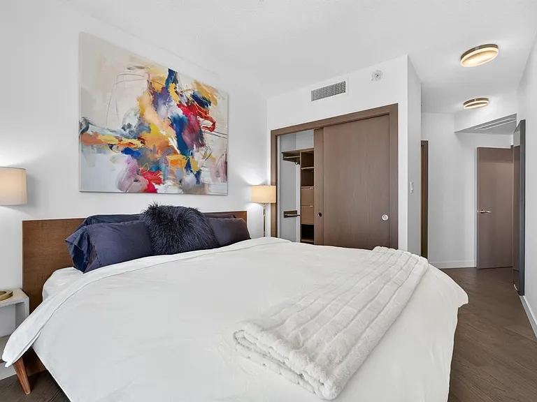 68 Smithe St #1110 — Photo 15