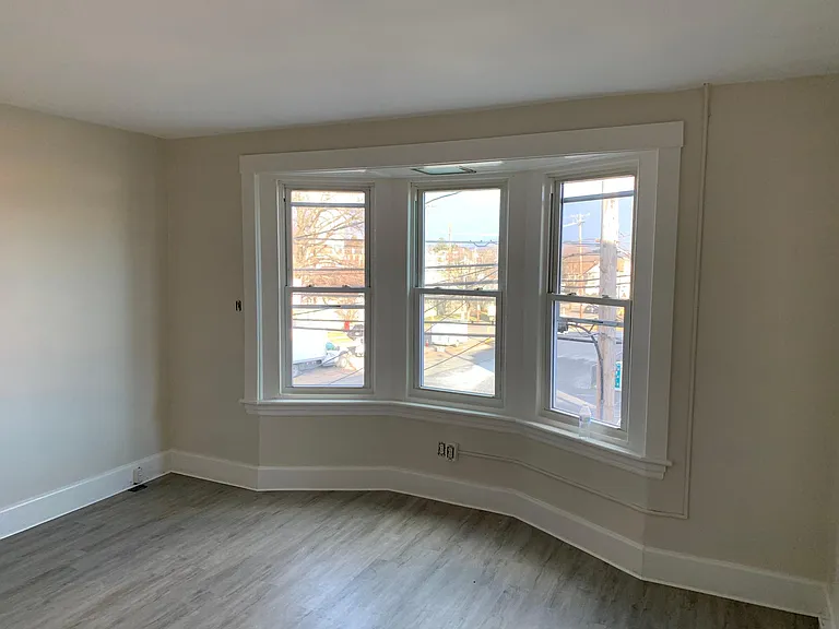 209 S 17th St #2 — Photo 2