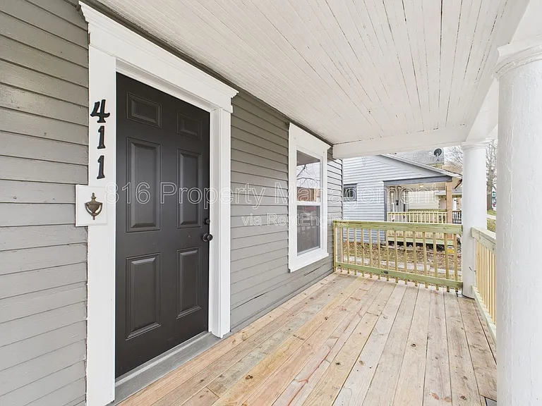 411 Main St — Photo 2
