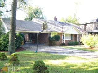 1371 Valley View Rd, Dunwoody, GA 30338