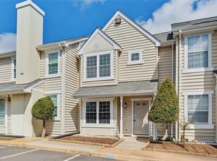 396 Rivers Ridge Cir, Newport News, VA 23608