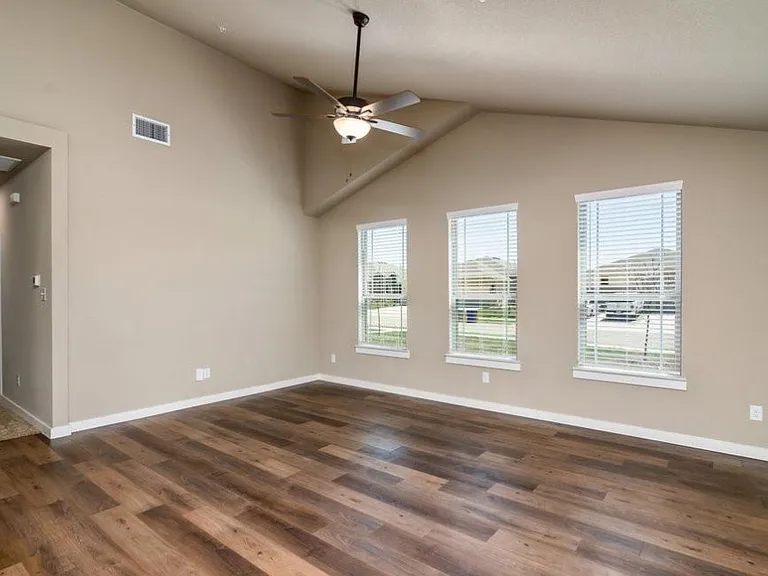 649 Harvest Moon Dr — Photo 10