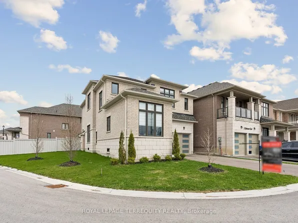 7 Ballanview Ct, Whitchurch Stouffville, ON L4A 4W9