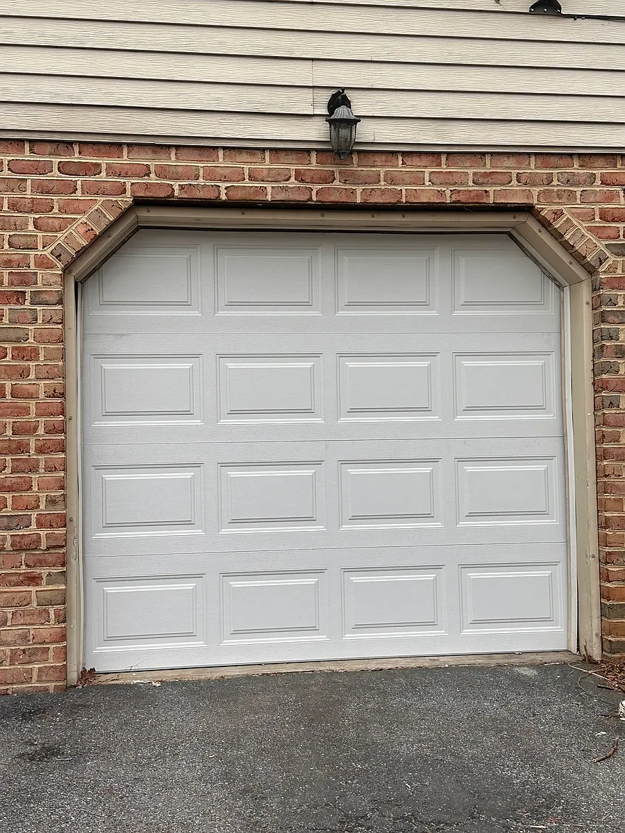 New Garage Door - 833 W Tioga St