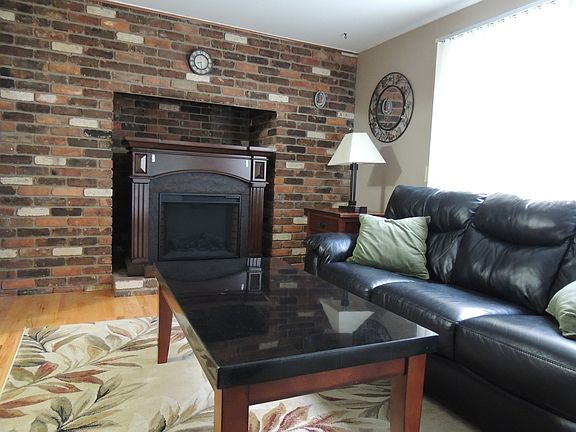 3rd image of 28359 Aline Dr