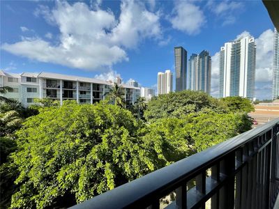 17021 N Bay Rd APT 410, Sunny Isles Beach, FL, 33160
