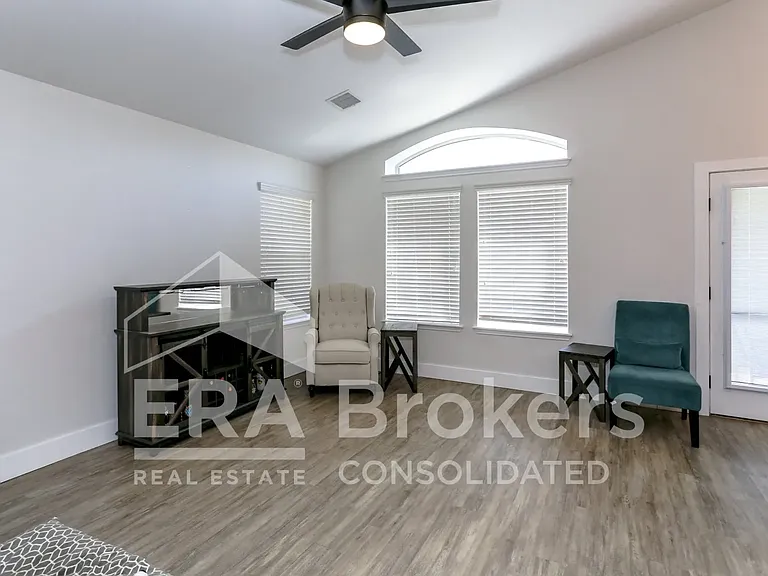 6110 Melanie Dr — Photo 18