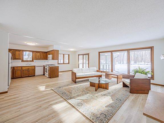 2nd image of 6155 Evergreen Rd