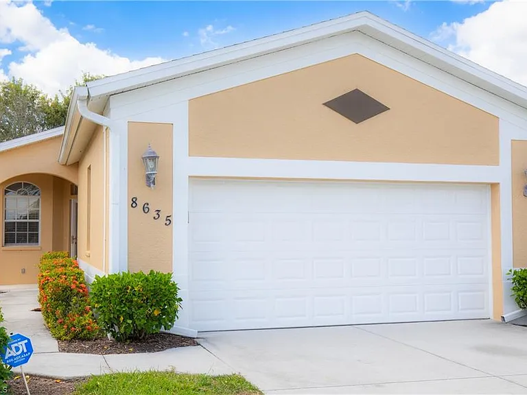 8635 Ibis Cove Cir — Photo 1