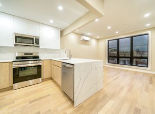 25-14 21st St #2A, Astoria, NY 11102