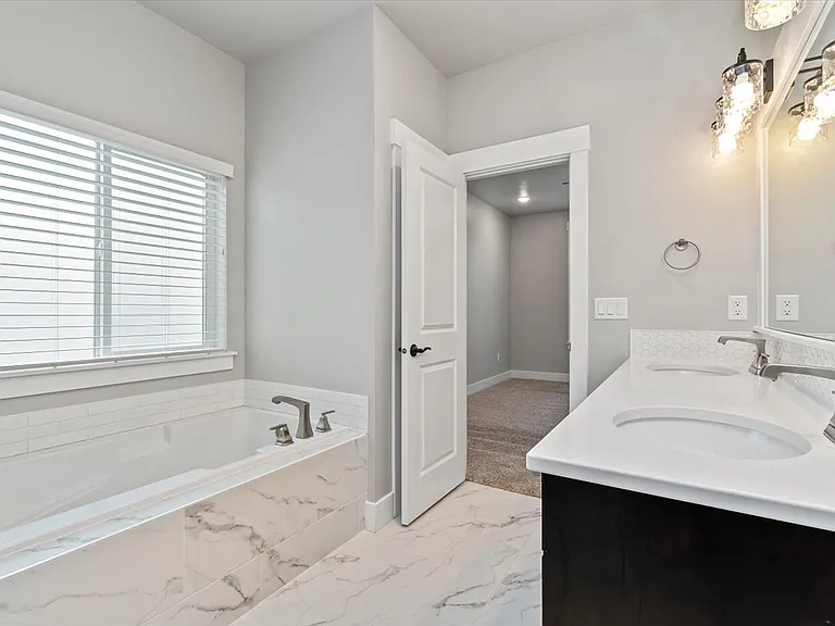 1911 W Wind Drift St — Photo 25