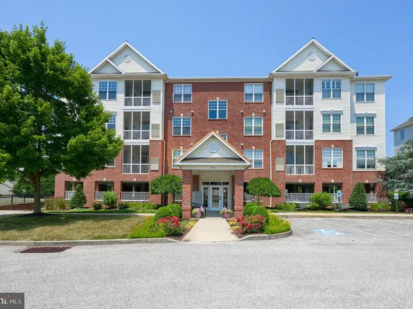 1050-1050 Crest Way #302, York, PA 17403