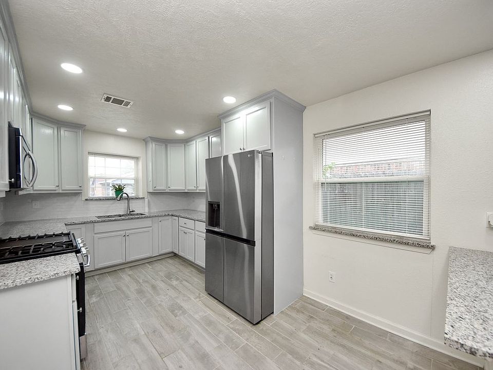 2nd image of 6324 Bramley Dr