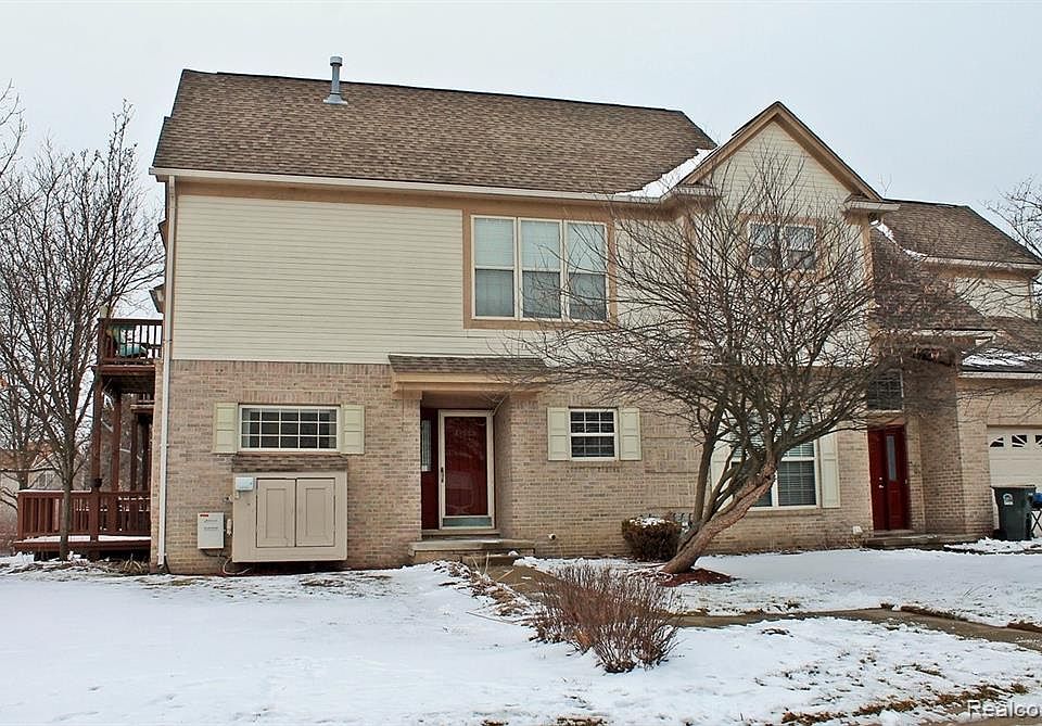 1st image of 41585 Copper Creek Dr