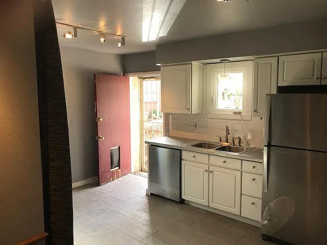 2 bed, 863 sqft, $2,200 — Photo 4
