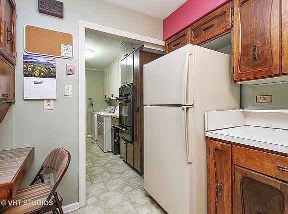 4th image of 22117 Millard Ave