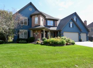 995 Pebble Beach Ct, Geneva, IL 60134