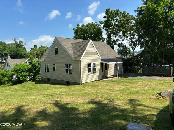 20 Center St, Lock Haven, PA 17745