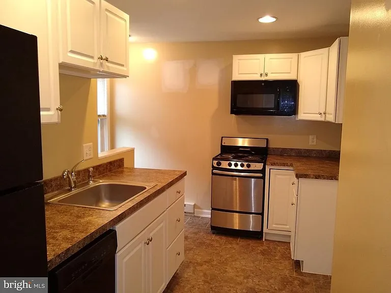 37 N Hellertown Ave #B — Photo 5