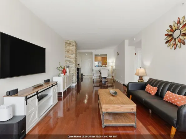 311 Washington Street image 1 of 24