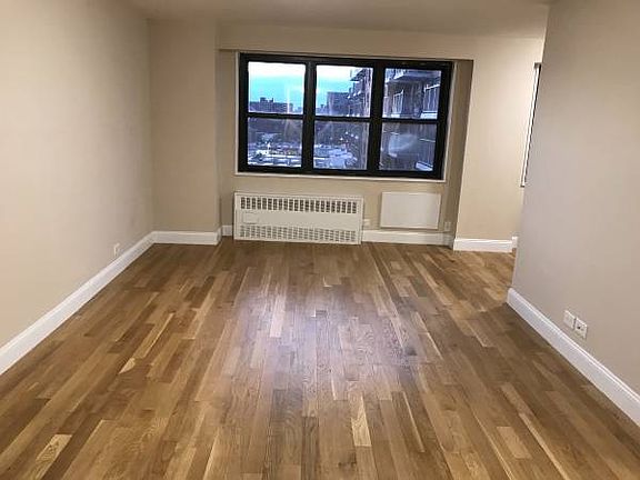 4th image of 2040 Bruckner Blvd APT 11D