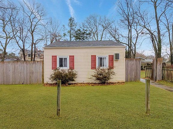 2nd image of 22 Doradell Dr