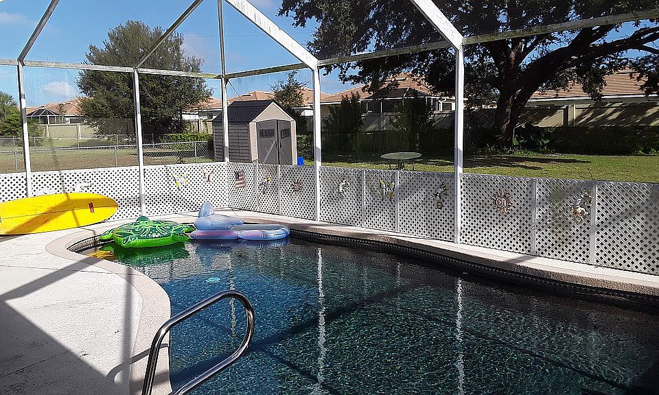 2nd image of 6726 Carovel Ave