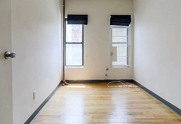 2nd image of 322 E 14th St APT 3R