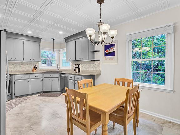 5th image of 1024 Crooked Stick Ct