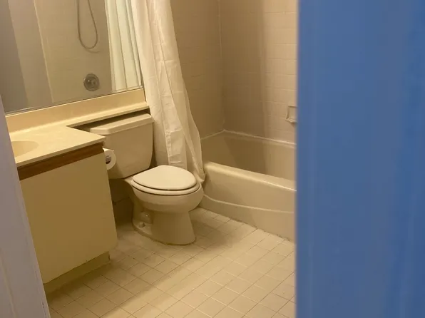 1478 Westgate Drive image 7 of 15