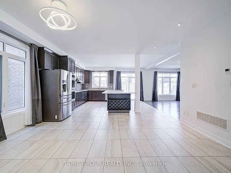 60 Lewis Ave — Photo 11