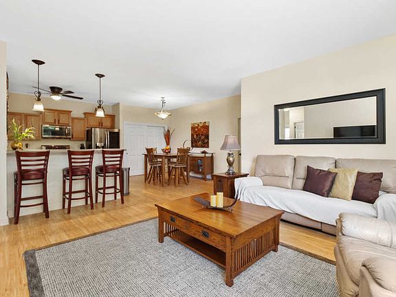 2nd image of 2283 W Vista Bella Dr #101