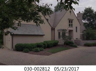 10 Stonegate Village Dr, Columbus, OH
