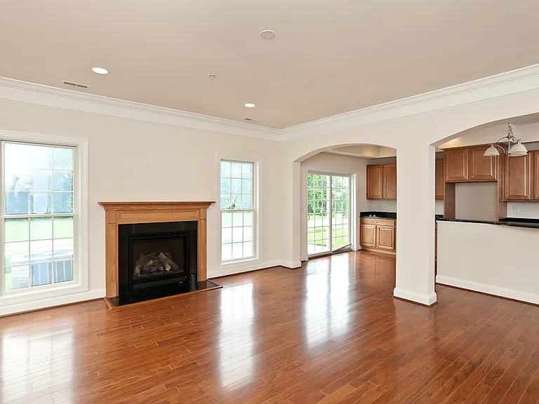 12 Chestnut Woods Dr — Photo 3